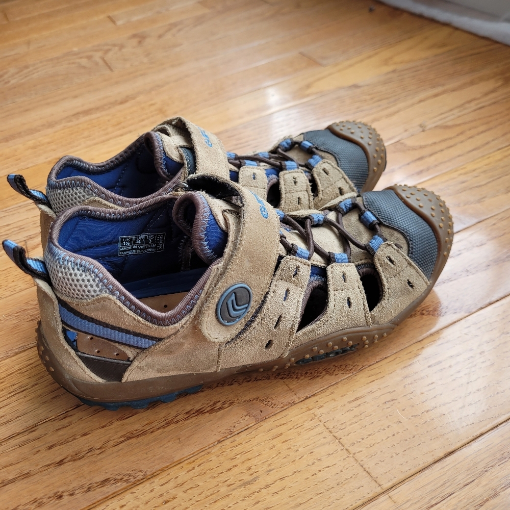 Geox Sandal Kids Size 3 Brown Blue Closed Toe Walking Outdoor Suede Shoe